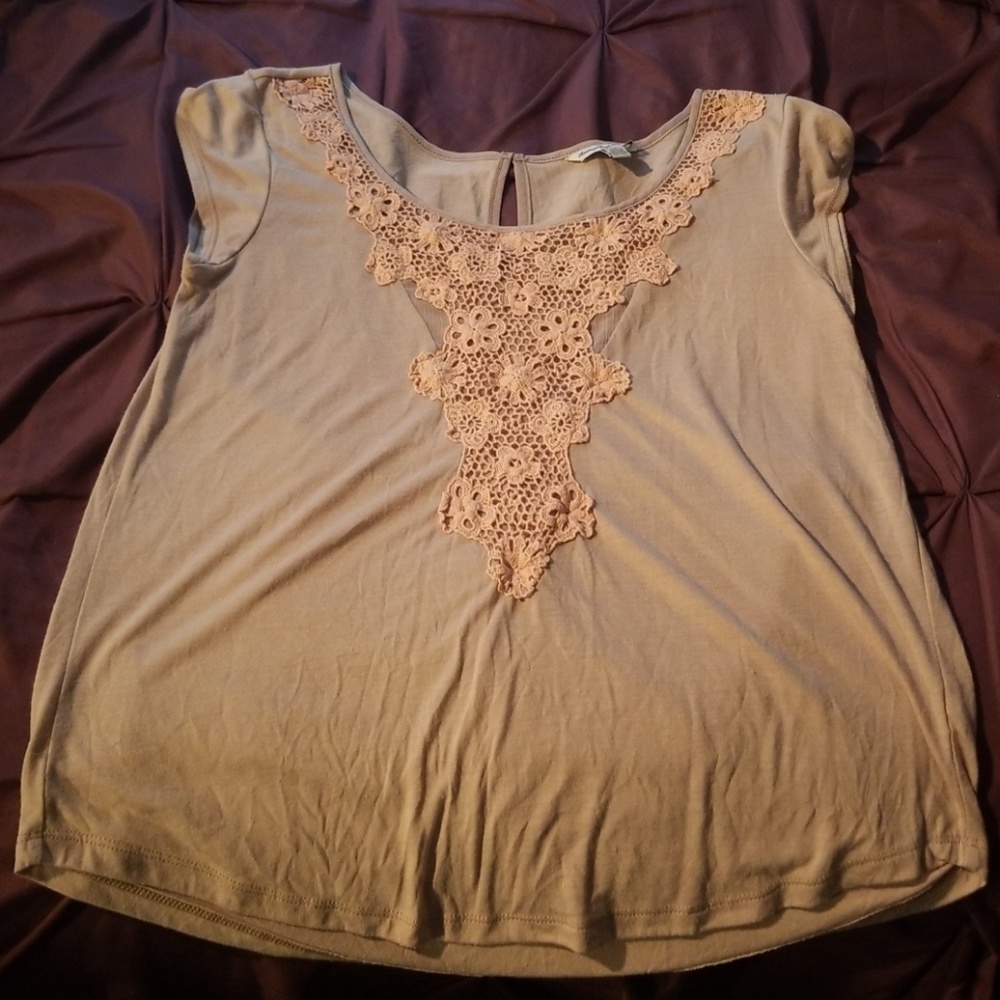 Women's tan American Eagle top
